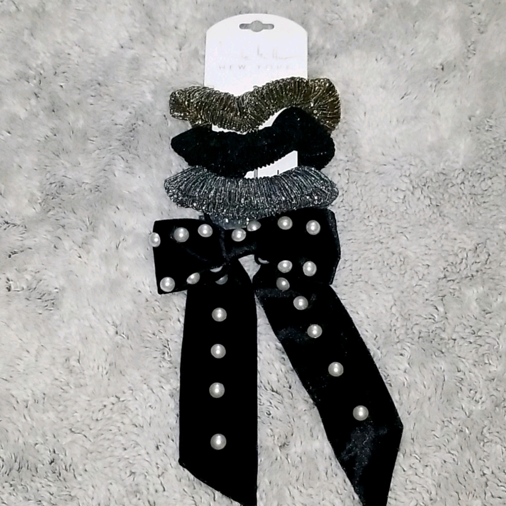 4 piece set scrunchies
